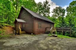 Escape to Tranquility: Sleepy Hollow Cabin Retreat