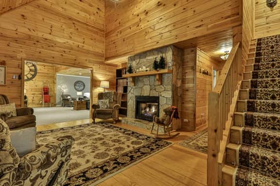 Foxhound Lodge mountain magic where hot tub dreams